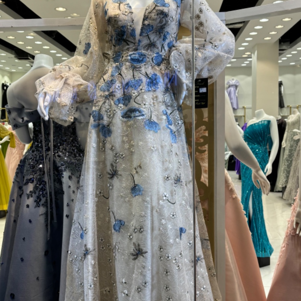 Gown - Picture 2 of 4